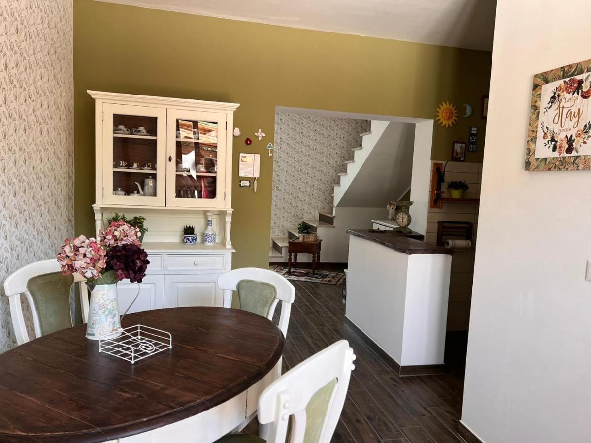 La casa di Gigi Apartment Fossa Bagian luar foto